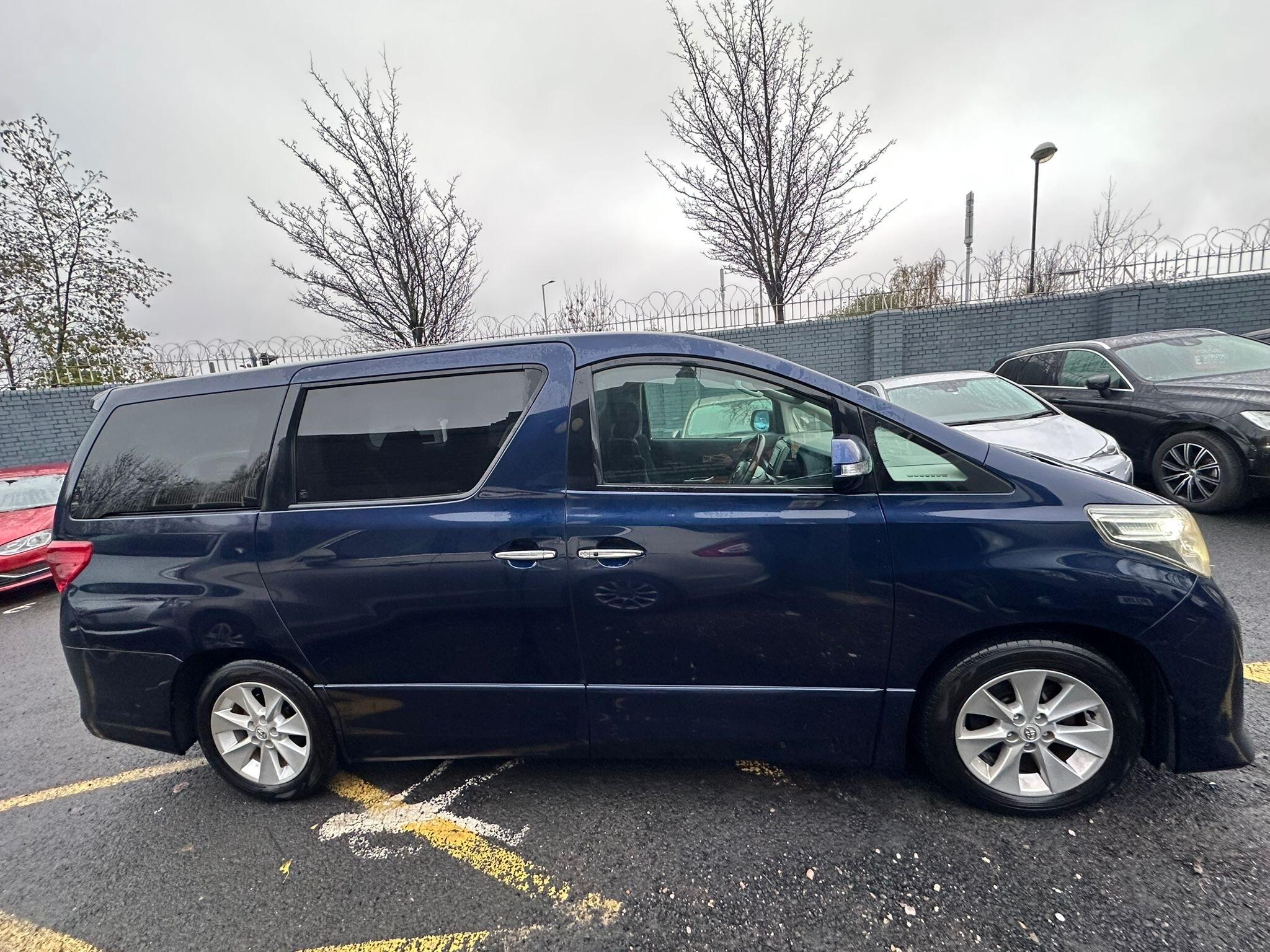Toyota Alphard - 2.4 Petrol VVhT V6 Image